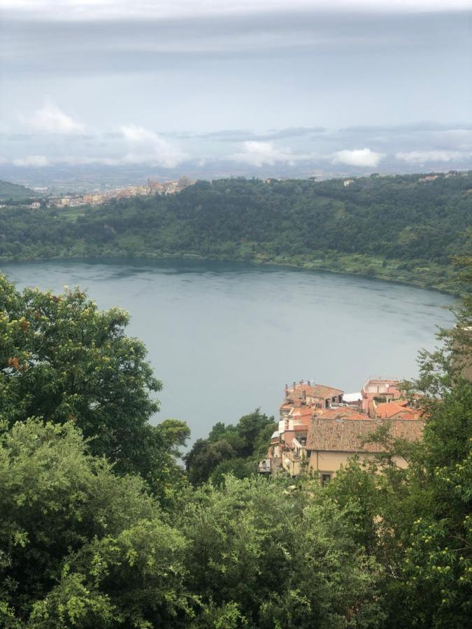 Isola Sul Lago Неми Экстерьер фото