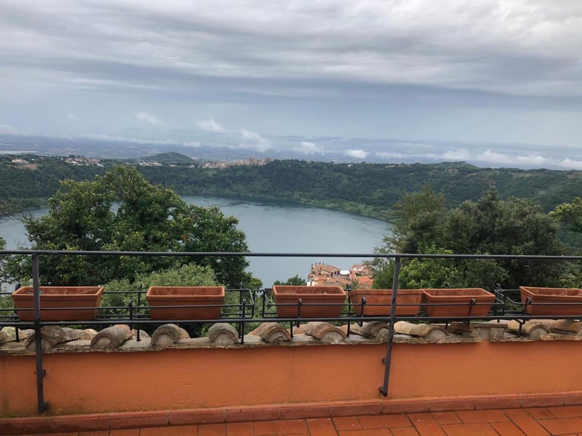 Isola Sul Lago Неми Экстерьер фото