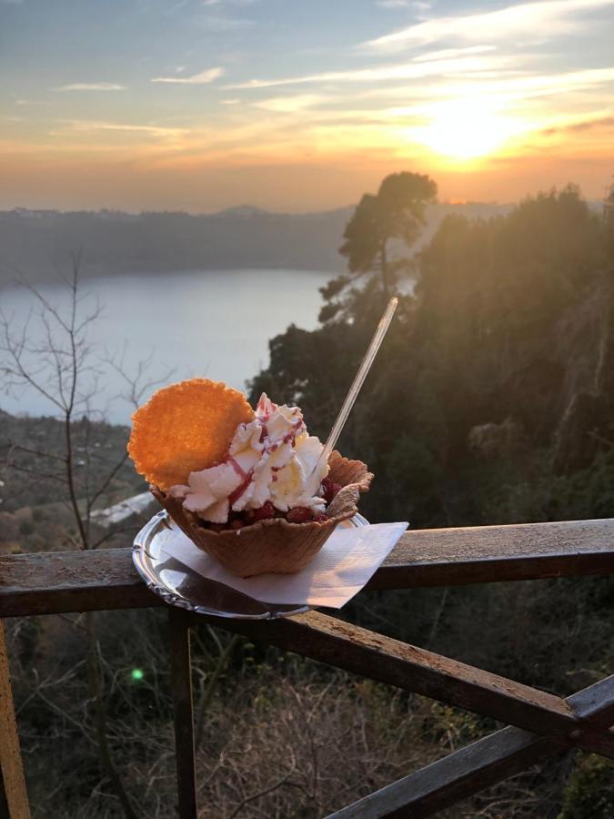 Isola Sul Lago Неми Экстерьер фото